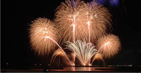 温泉、海鮮グルメバイキング、冬花火やイルミネーションを楽しむ宿。大江戸温泉物語 「別府清風（大分県）」と「天草ホテル亀屋（熊本県）」で冬のまんぞくバイキングスタート！