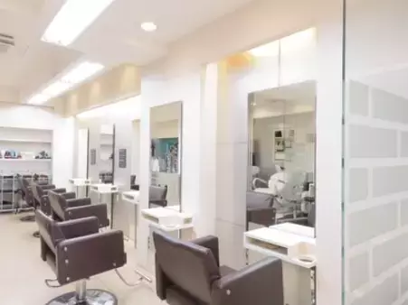 立川駅徒歩1分『ajax』は「ハーブマジックカラー」など髪を労わる施術で人気のヘアサロン！駅近ドットコムで情報を公開中