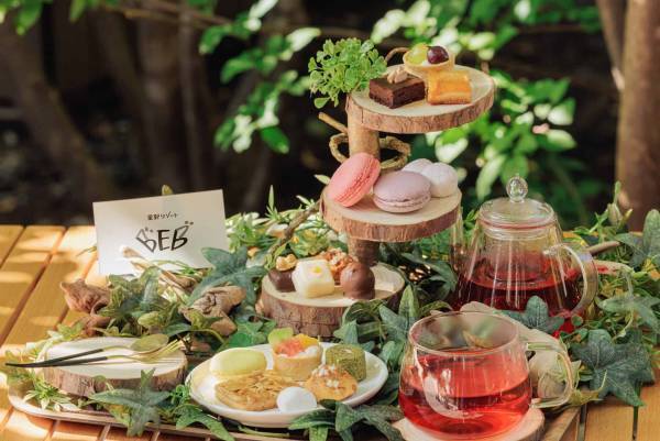 【BEB5軽井沢】見上げるほどの高さがある「BEB特大アフタヌーンティー」が登場！～旬のフルーツや焼き菓子など盛りだくさん！スコーンには8種類のジャムを好きにトッピングして楽しめる～｜期間：2023年3月1日～5月31日