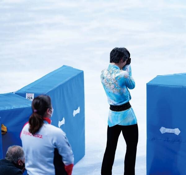 羽生結弦写真集2021～22「YUZU`LL　BE　BACK　Ⅳ　羽生結弦写真集　2021～2022」予約受け付け中