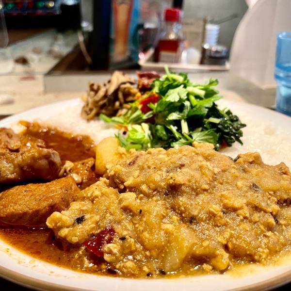 【日曜限定】カレーとアイスの人気店「かりす」が新高円寺に移転オープン！