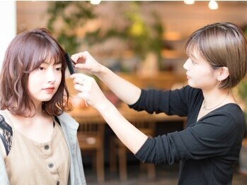 銀座駅から徒歩2分！緑に囲まれた贅沢空間のおしゃれ美容室『terrace』の情報をFindサービスで公開