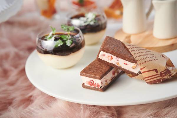 ほろ苦いコーヒー×甘～いショコラのバレンタインアフタヌーンティーを期間限定販売！『コーヒーファンタジー メルシーショコラ アフタヌーンティー』テイクアウト用アフタヌーンティースイーツも同時販売