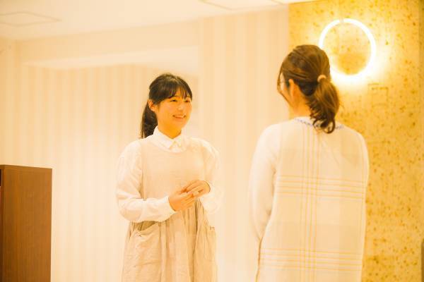 現役保育士のインタビュー企画「VOICE」の最新記事を公開。進路選びのコツを紹介！ 勤務先を選ぶポイントは「派遣仲間がいるかどうか」