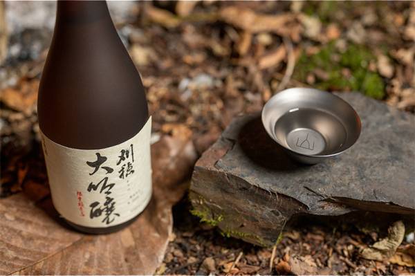 チタン製盃を極限まで磨き上げた「鏡面鬼磨 TibiTibi」の9月の販売数が、4～8月の300%を達成！！