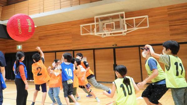 「大阪国際大学・大阪国際大学短期大学部×よつば小学校」地域の子どもたちへ「ニュースポーツ」10/1に開催