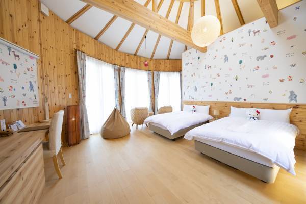 世界最大のりんご型展望シアター「HELLO KITTY APPLE HOUSE」オープン記念 『ハローキティ りんごプラン』本日より予約開始！