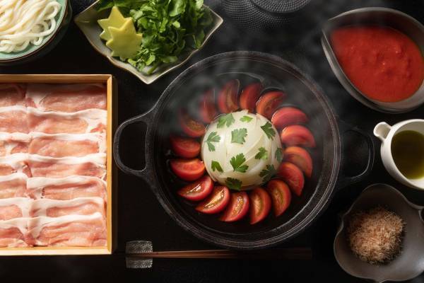 【星のや東京】プロのウォーキングコーチから歩き方をレクチャー！「お江戸ウォーキング滞在」を開催｜期間：2022年3月1日～5月31日