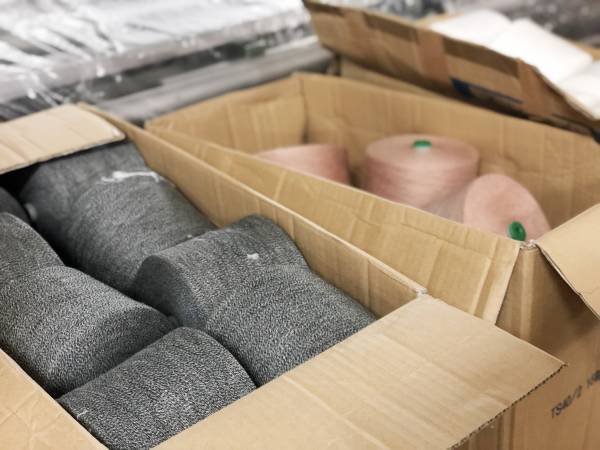 ＜3月1日発売＞ アップサイクルプロジェクト始動！「残糸でつくったハンカチ」新登場！