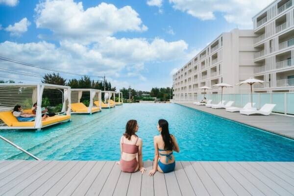 「星野リゾート BEB5（ベブファイブ）沖縄瀬良垣」 2022年7月1日、いよいよグランドオープン！～みんなでルーズに「よんな～ ちゅライフ」を過ごせるホテル～