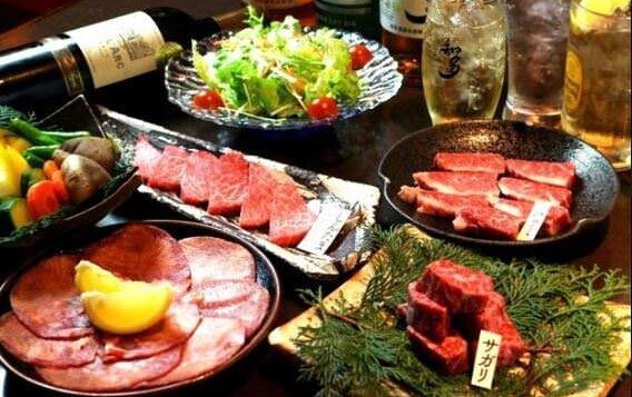 黒川駅から徒歩1分！落ち着いた雰囲気のお店で焼肉を堪能！宴会も対応しており忘年会用の飲み放題付きコース料理も提供している『焼肉 牛炭』の情報をFindグルメで公開！