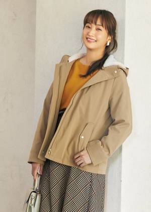 SHOO･LA･RUE（シューラルー） 藤本美貴さんが着こなす、冬まで大活躍のライトアウターコレクションを公開