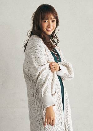 SHOO･LA･RUE（シューラルー） 藤本美貴さんが着こなす、冬まで大活躍のライトアウターコレクションを公開