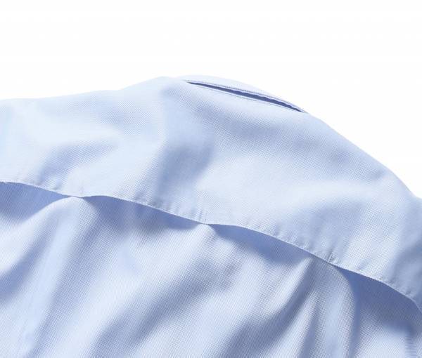 出勤・外出機会の増加でメンズビジネスシャツの販売数が前年比3割増　汗を素早く蒸発“ムレ”や“ベタつき”を軽減するビジネスシャツを発売