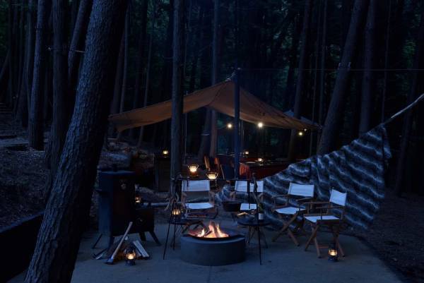 【星のや富士】焚き火を囲み森でジビエを味わう「山麓の狩猟肉すき焼き」を提供～猟師こだわりの狩猟法で獲った狩猟肉を堪能～｜期間：2022年12月1日〜2023年2月28日