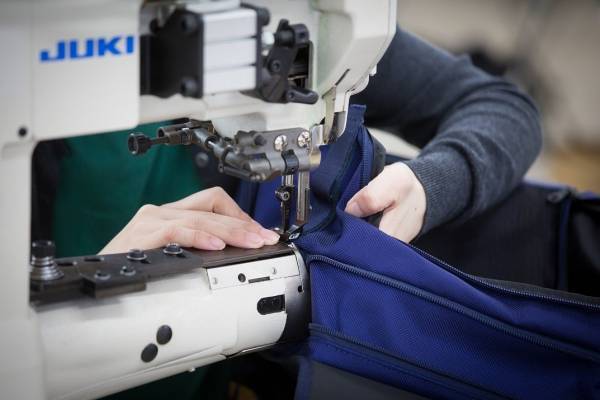 「通学革命」豊岡鞄スクールリュックUMIの期間限定受注会のご案内｜伊勢丹新宿店・銀座三越で2022年9月7日～