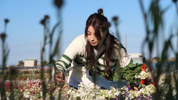 俳優 柳ゆり菜が、映画のようなスケール感の海に圧倒！「NEXT TRIP ～千葉・南房総ぶらり自転車たび～」3月31日（木）よる９時からBS12で放送！