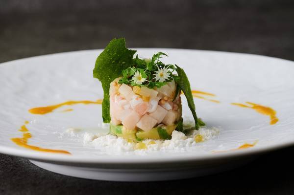 厳選鮑や新鮮な雲丹、国産牛フィレなど豪華食材を貸切邸宅で優雅に楽しむ忘年会 『贅を尽くした忘年会プラン』販売