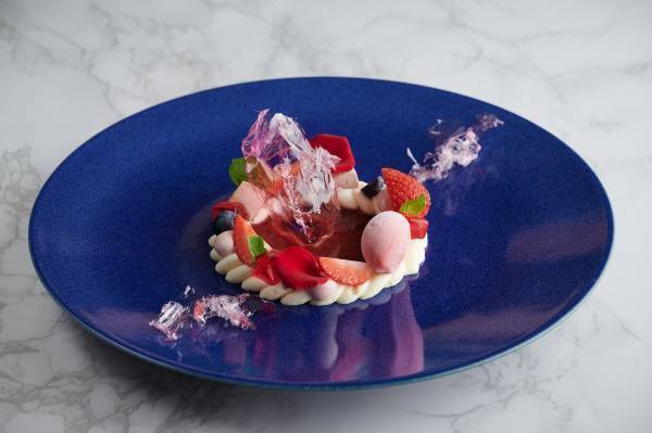 厳選鮑や新鮮な雲丹、国産牛フィレなど豪華食材を貸切邸宅で優雅に楽しむ忘年会 『贅を尽くした忘年会プラン』販売