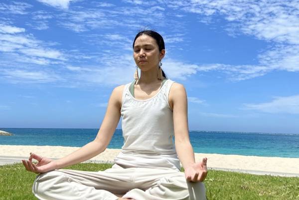 ウェルネスプログラム モーニングヨガスタート