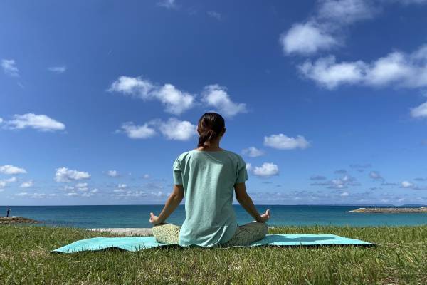 ウェルネスプログラム モーニングヨガスタート
