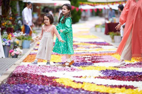 【リゾナーレ八ヶ岳】160mの花の回廊が2022年も登場！「回廊の花咲くリゾナーレ」開催｜期間：2022年4月29日～5月22日