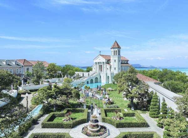 【大阪 チャペルグランドオープン記念キャンペーン】南港の空に一番近い「天空の教会」で叶える『最高のプロポーズ』