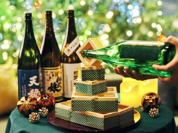 【OMO5東京大塚】メリークリス升！一升瓶を持ったサンタが杉玉屋台を引いて登場する「ポン酒クリスマス」開催 ～酒樽や一升瓶、カップ酒を使用した「日本酒クリスマスツリー」も登場～｜期間：2022年12月1日～25日