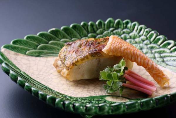 【星のや京都】自然の移ろいに触れ、身も心も悦ぶ会席料理「嵐峡の滋味」提供開始│2022年4月1日