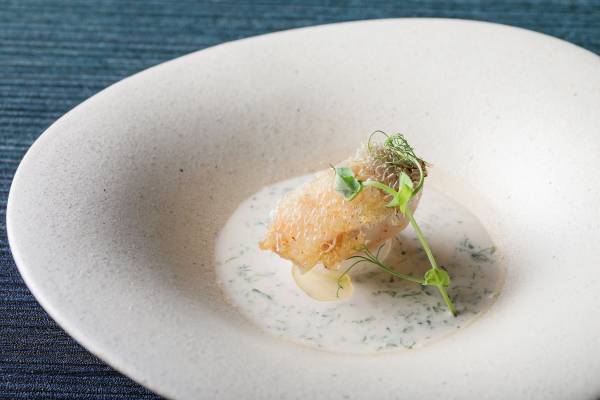 4つの海で囲まれた、“美食の大地、九州”の美味しい幸を満喫！ “甘鯛や九絵（クエ）、宮崎牛”などの絶品食材を、シェフが目の前で仕上げる贅沢なひととき 『九州の幸 特別コース』販売