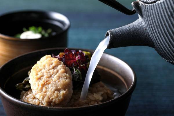 4つの海で囲まれた、“美食の大地、九州”の美味しい幸を満喫！ “甘鯛や九絵（クエ）、宮崎牛”などの絶品食材を、シェフが目の前で仕上げる贅沢なひととき 『九州の幸 特別コース』販売