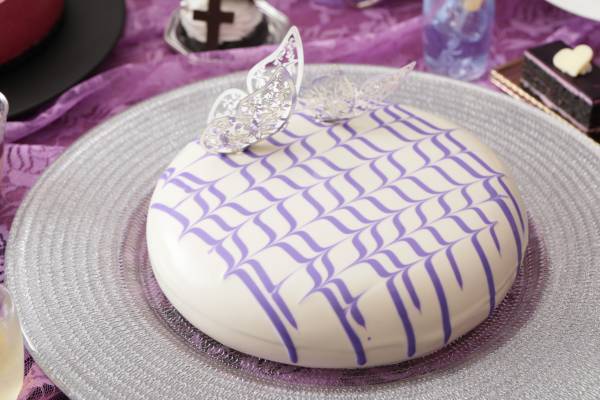 “恋に悩める乙女”をキュートでダークなスイーツの数々で表現！秋の味覚が楽しめる  『ラブホリック・ハロウィンパーティー～スイーツブッフェ～』開催