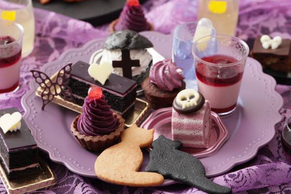 “恋に悩める乙女”をキュートでダークなスイーツの数々で表現！秋の味覚が楽しめる  『ラブホリック・ハロウィンパーティー～スイーツブッフェ～』開催