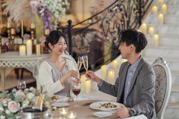 【名古屋・丸の内】迎賓館を貸切！1000本の薔薇に囲まれた二人だけの時間『チャペル de プロポーズ ドラマティックプラン/ロマンティックプラン』新登場