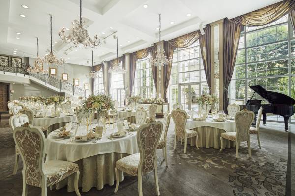 【名古屋・丸の内】迎賓館を貸切！1000本の薔薇に囲まれた二人だけの時間『チャペル de プロポーズ ドラマティックプラン/ロマンティックプラン』新登場