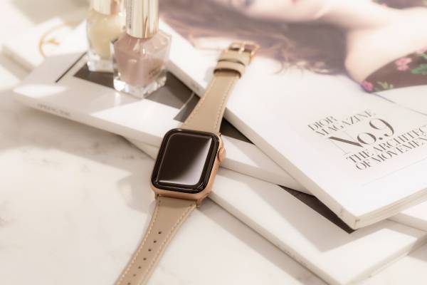 オリジナル調色の本革とエコレザー採用 シーズンレス＆エイジレスな Apple WatchバンドGRAMAS COLORSより2月3日発売