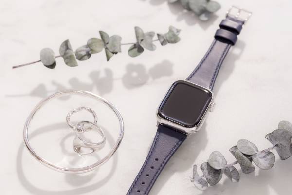 オリジナル調色の本革とエコレザー採用 シーズンレス＆エイジレスな Apple WatchバンドGRAMAS COLORSより2月3日発売