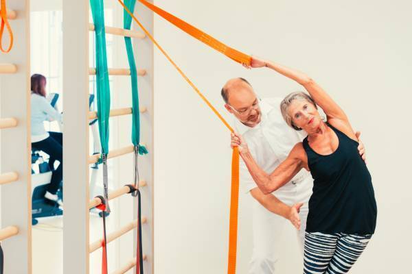 ～ 全く新しいタイプのボディーケアサロンFC加盟店0次募集スタート～『 日本発コンディショニング理論 』×『家具職人が作った ドイツ製ストレッチマシン 』＝モビリティケア®サロン