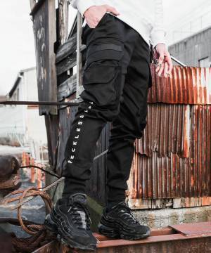 ストリートファッションブランド『DIVINER（ディバイナー）』人気アイテムBlack Cargo jogger Pants再販開始