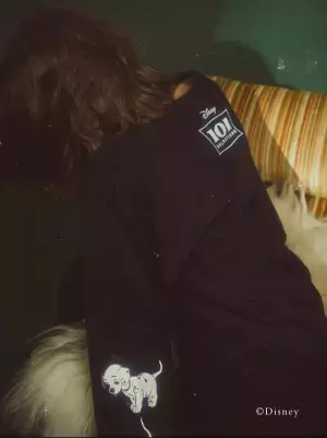 大人女子に選ばれるディズニー。レディースファッションブランドPRIVEVEより、ダークなディズニーアイテムが登場