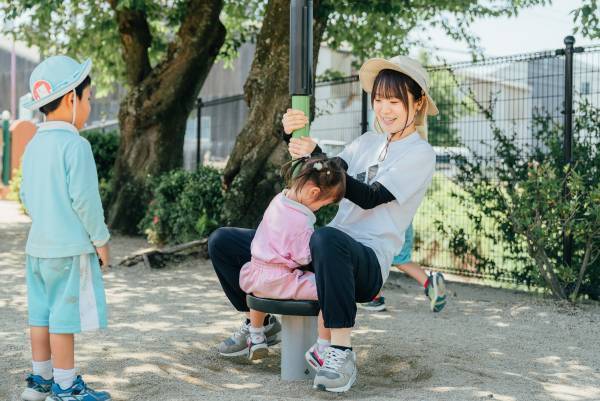 現役保育士のインタビュー企画「VOICE」の最新記事を公開。 障がいを持つ子どもたちを担当する先生の声を紹介