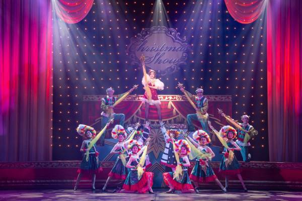 吉田栄作主演！ ミュージカル『クリスマス・キャロル』開幕！ 12月25日まで20ヶ所22公演全国ツアー！