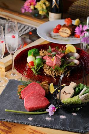 【仙台・花京院】仙台牛を個室で味わうクリスマスディナーはいかがでしょうか？｜提供期間：11月18日(金)～12月25日(日)