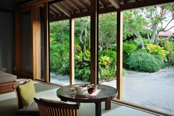 【星のや竹富島】島で暮らすように過ごしながら、仕事も休暇も充実させる「南風（ぱいかじ）ワーケーションプログラム」を通年で提供～離島での快適な仕事環境と季節のバケーション体験をセットで用意～｜開始日：2022年11月1日