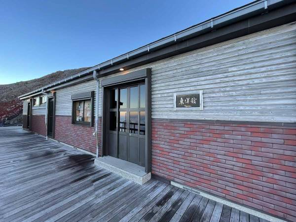 【星のや富士】ラグジュアリーで安全に富士登山！日本一の山を登る「グラマラス富士登山」開催｜日程：2022年8月31日、9月3日、5日、7日（全4回）