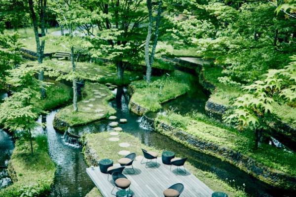 【星のや軽井沢】1日1組限定　散歩を楽しみ、涼菓を味わうプログラム「緑陰散歩」実施｜期間：2022年6月1日～8月31日