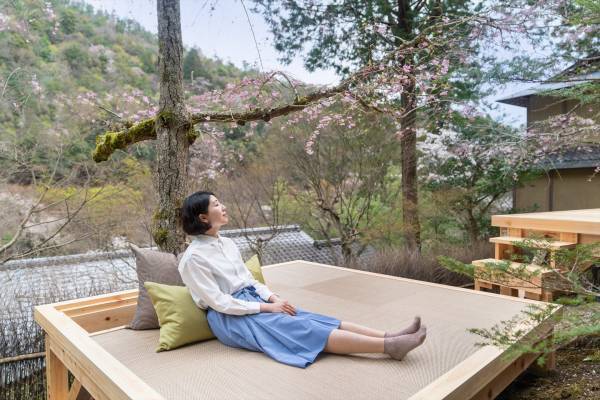 【星のや京都】1泊2日、桜に包まれる「奥嵐山の花見逗留(とうりゅう)」開催｜期間：2022年3月25日～4月10日