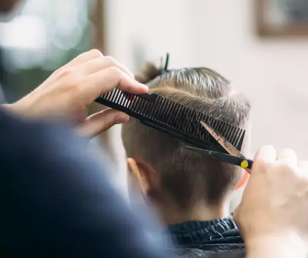 高幡不動駅から徒歩1分『カットオフ高幡店』は価格のわりに高見えするメンズスタイルが人気の理容室！情報をFindビューティーで公開