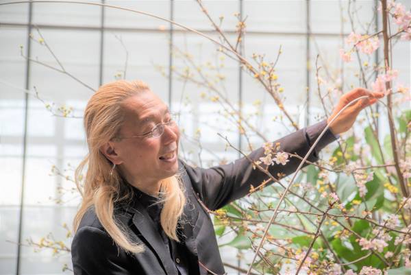 假屋崎省吾氏の花々で彩られる旧岩崎邸を堪能。「旧岩崎邸庭園で堪能する『美』」11月11日(金)～12月4日(日)