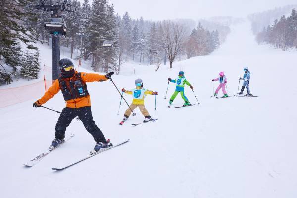 【リゾナーレトマム】親子の旅育を支援するウェブサイトを公開